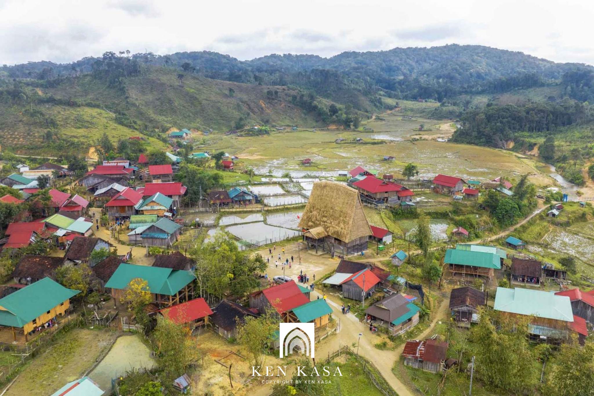 L&agrave;ng Vi Rơ Ngheo